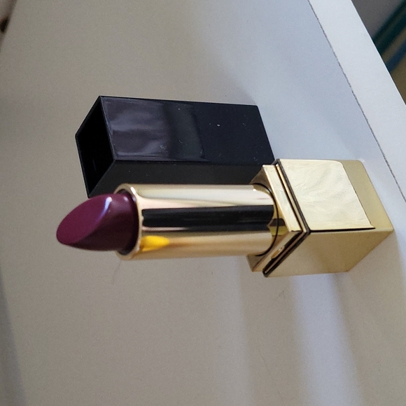 Estee Lauder Pure Color Lipstick Insolent Plum - Picture 2 of 2